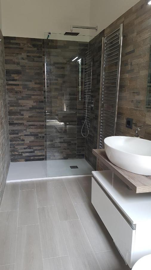 B&B Villa Mirella Casnate Con Bernate Exteriér fotografie
