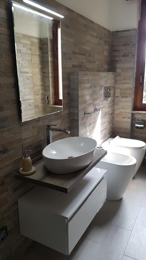 B&B Villa Mirella Casnate Con Bernate Exteriér fotografie
