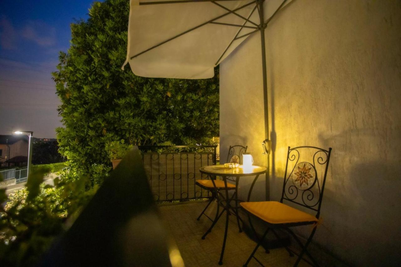 B&B Villa Mirella Casnate Con Bernate Exteriér fotografie