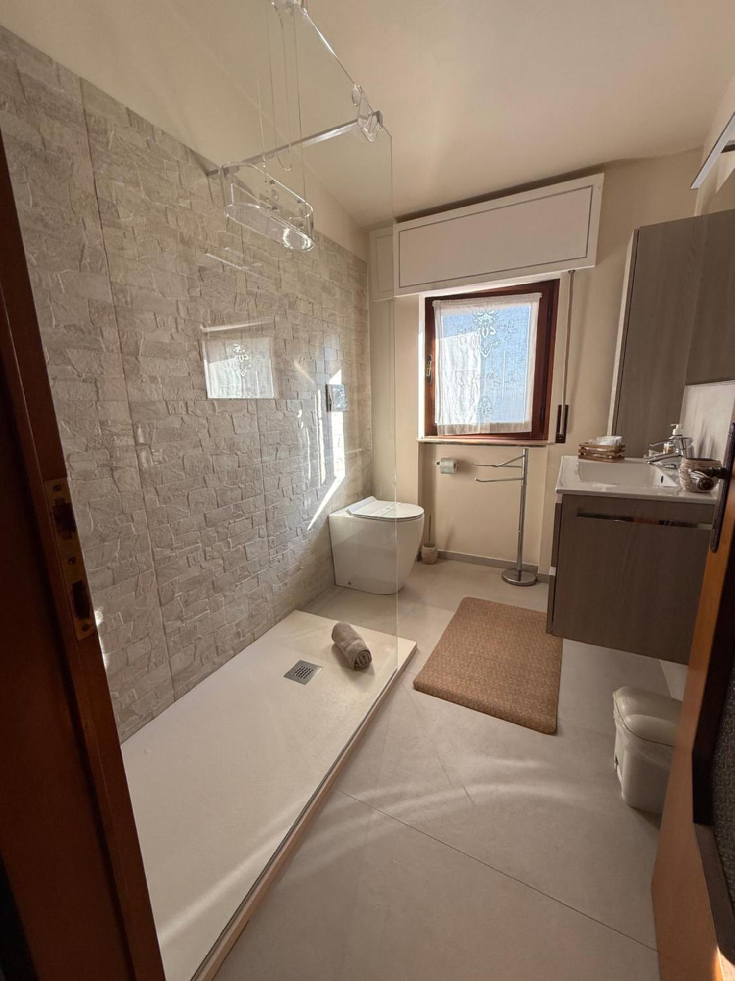 B&B Villa Mirella Casnate Con Bernate Exteriér fotografie