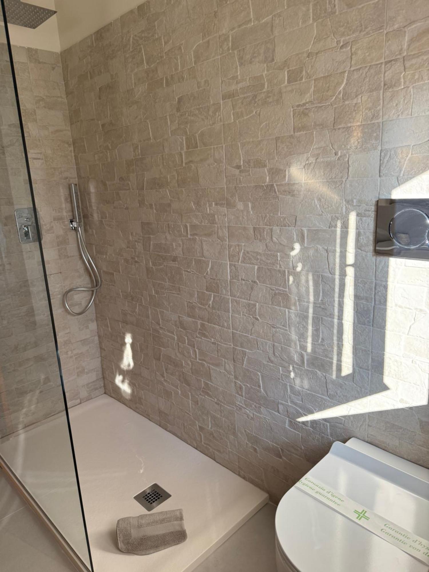 B&B Villa Mirella Casnate Con Bernate Exteriér fotografie