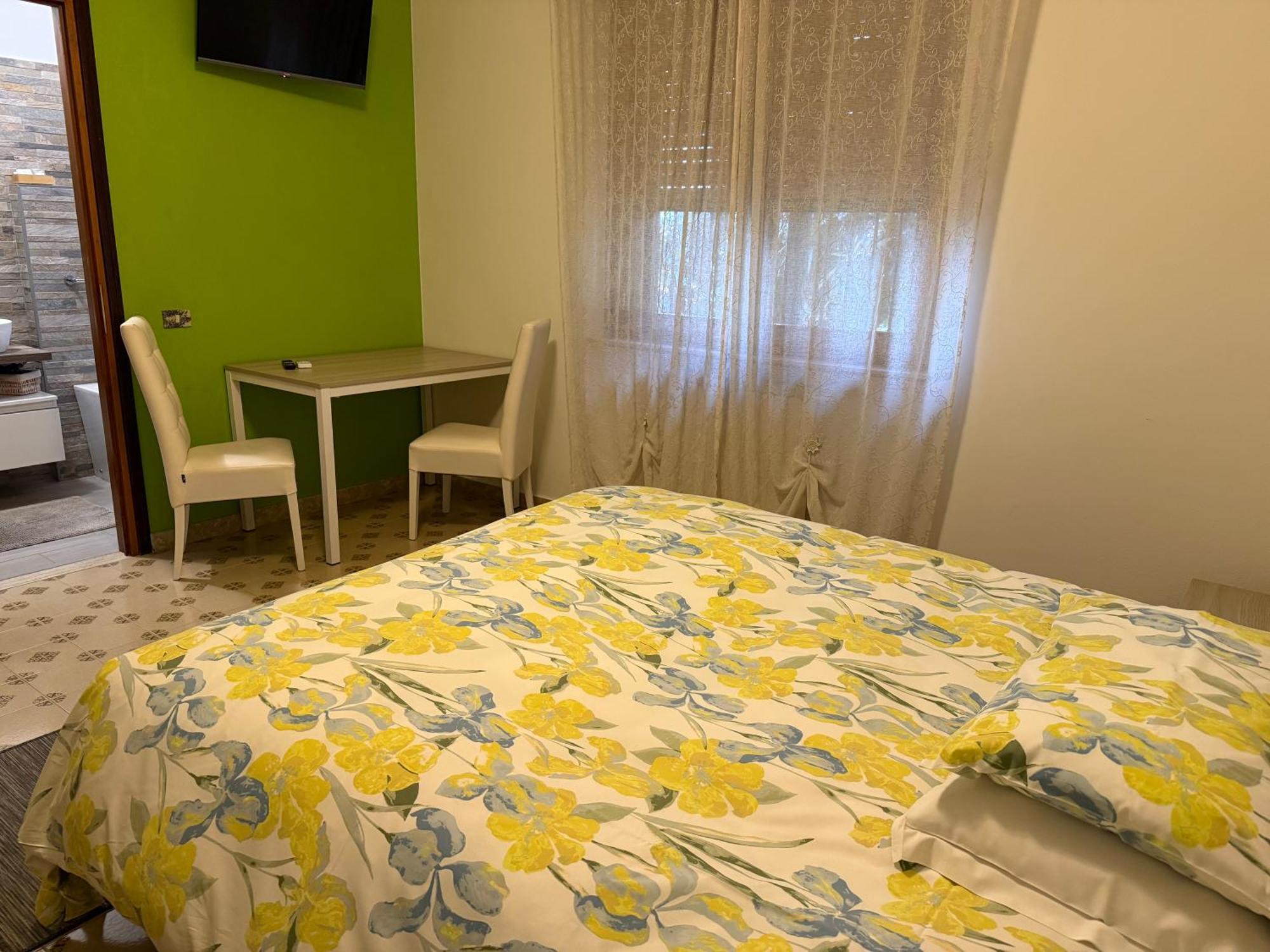B&B Villa Mirella Casnate Con Bernate Exteriér fotografie