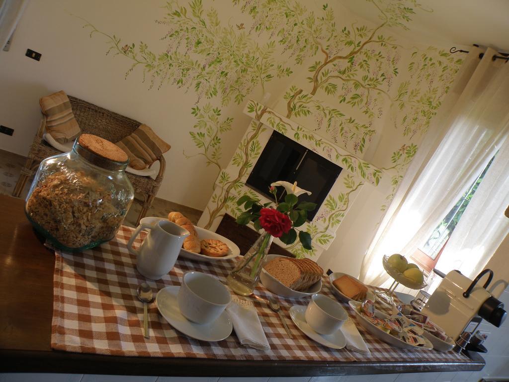B&B Villa Mirella Casnate Con Bernate Exteriér fotografie