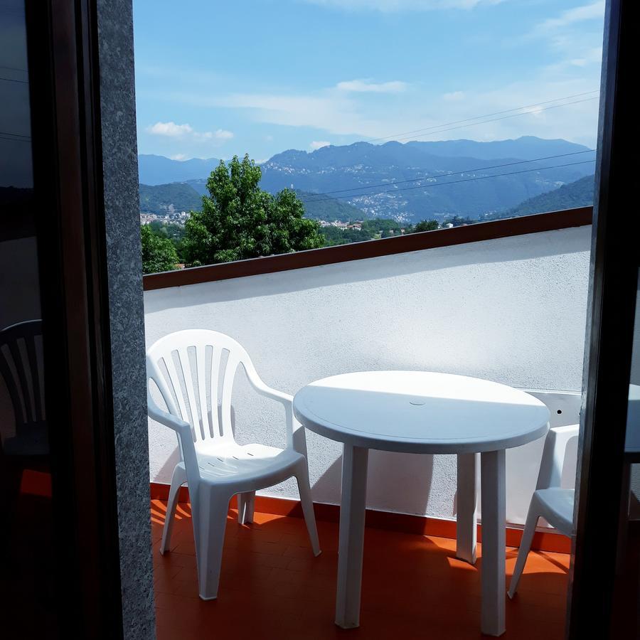 B&B Villa Mirella Casnate Con Bernate Exteriér fotografie